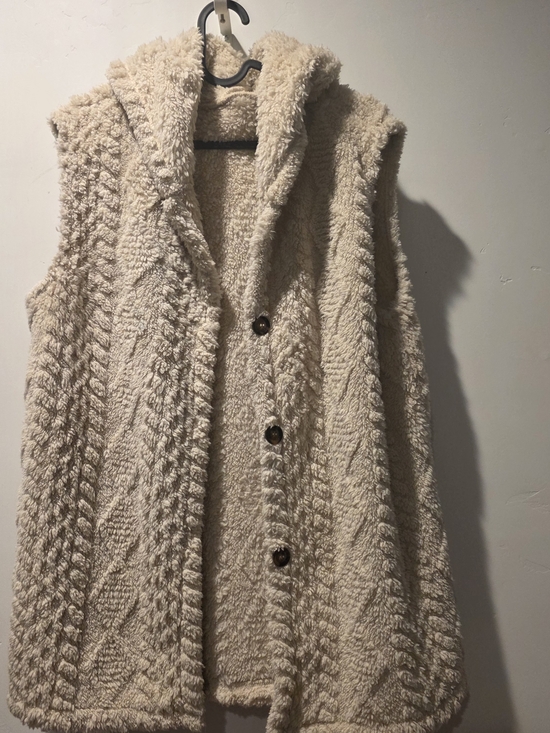 Other - Teddy Sherpa Hooded Vest Cream Cable Knit Texture Size M NWOT
